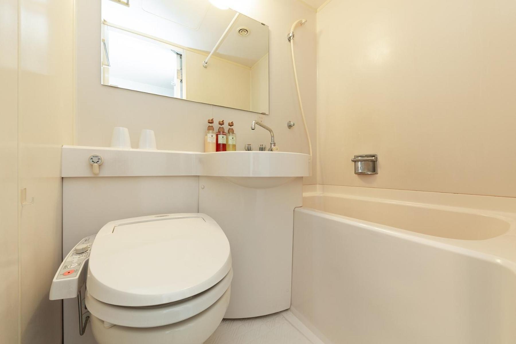 Plaza Hotel Tenjin - Vacation Stay 40070V ฟูกุโอกะ ภายนอก รูปภาพ